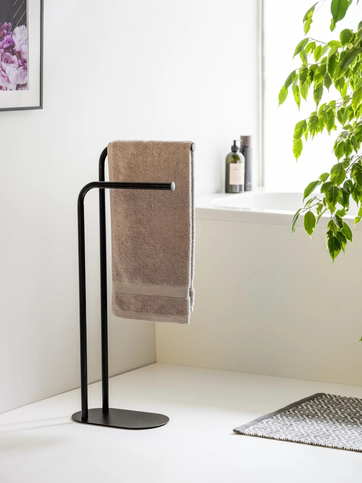 WENKO Toallero Mod Levante Soporte Independiente para Toallas Perchero Acero Negro 30 x 79 x 17 cm