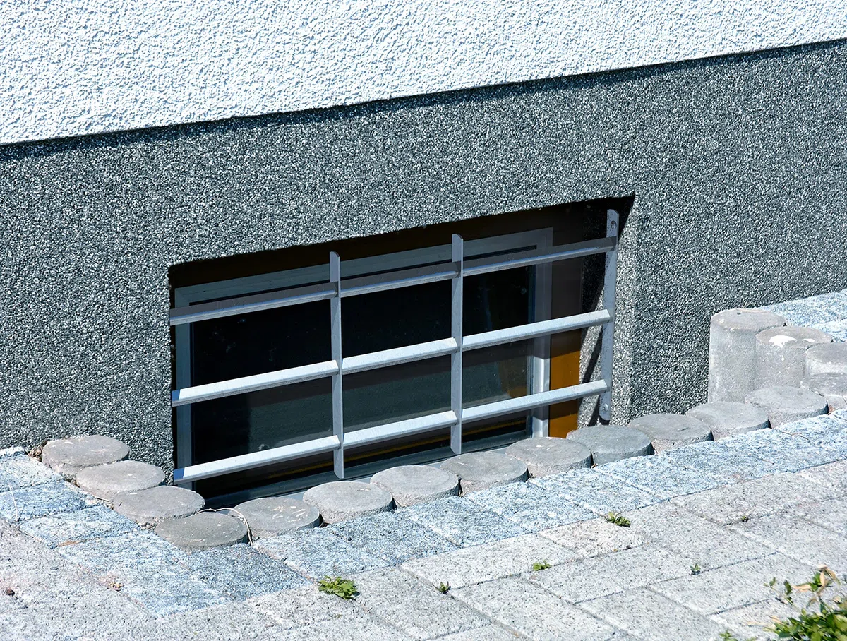 Alberts 553708 Rejilla para ventana Venlo, extensible, galvanizada azul, 450 x 700-1050 mm