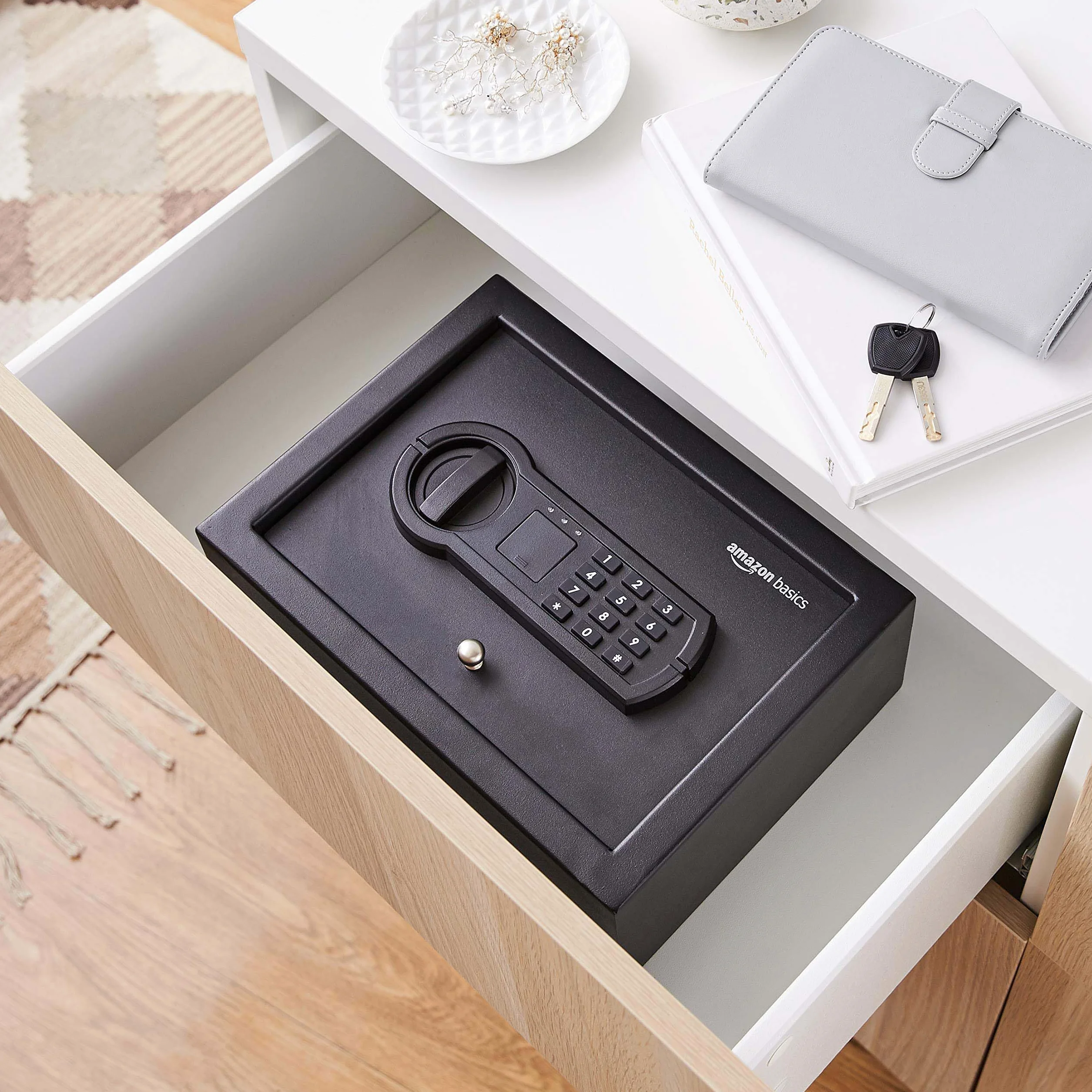 Amazon Basics Caja fuerte de escritorio pequeña con teclado electrónico Negro 30 x 22 x 11 cm