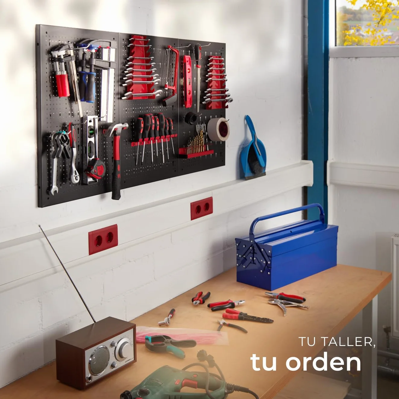 tectake® Organizador de Herramientas de Pared, Panel Perforado, Estantería de Taller con Ganchos, Banco de Herramientas, Herramientas Bricolaje, Tablero Perforado - 3 Tableros