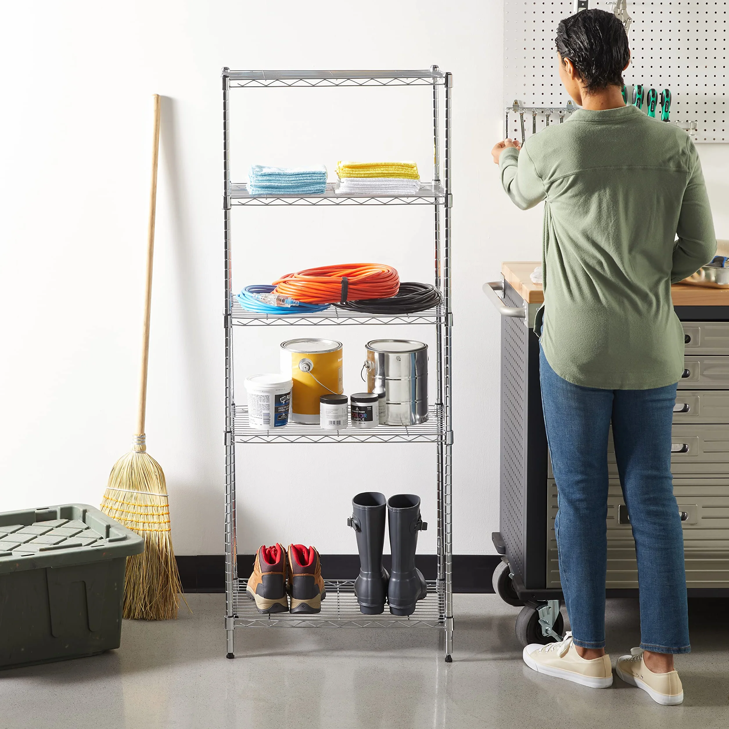 Amazon Basics Unidad de almacenamiento estrecha de 5 baldas con estantes ajustables en altura y patas niveladoras, peso máximo de 453 kg, Cromado, 34 cm x 58.9 cm x 152.5 cm (D x W x H)